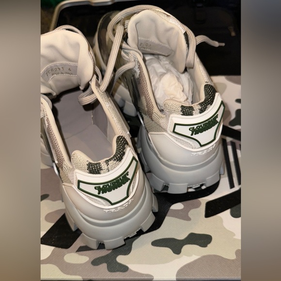 Prada Sneakers
Cloudbust Thunder Sneaker Brown Camo - Picture 3 of 6